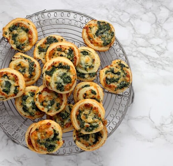 Cheese-stuffed Pizza Pretzels